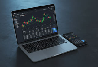 Pantau aktivitas — lacak riwayat trading dan performa dana